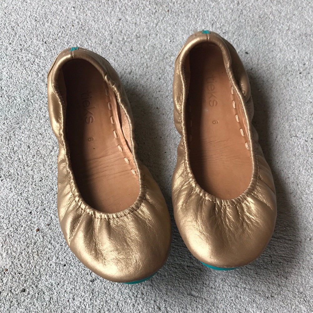 Gold tieks